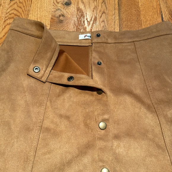 Persun vintage faux suede brown snap mini skirt size medium - Picture 3 of 4